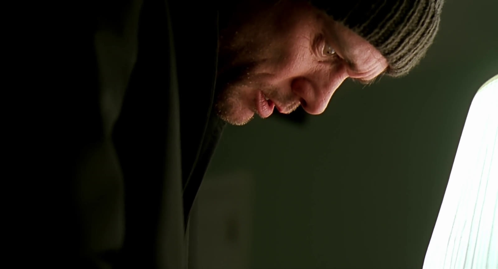 Eternal Sunshine of the Spotless Mind film still at 00:24:54.474