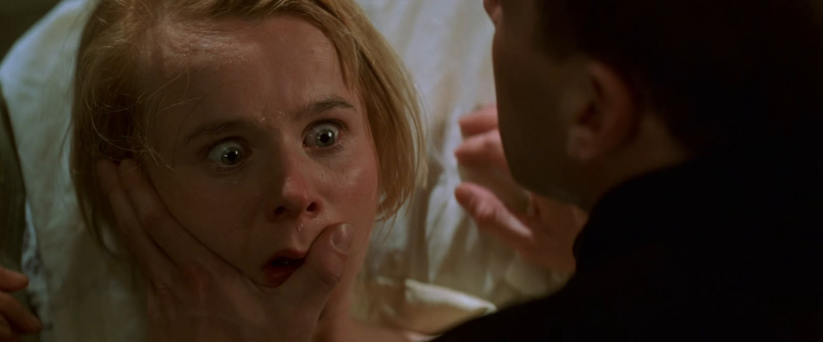 Red Dragon film still at 01:47:04.071